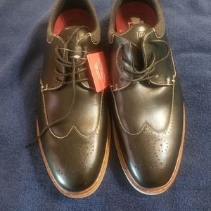 NWT! Stacy Adams Synergy Wingtip Oxfords. Size 9.5